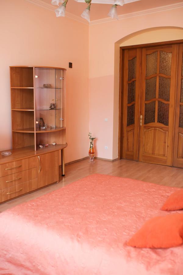 Apartment Near St. Elizabeth Church Львов Экстерьер фото